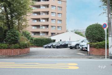 駐車場の出入口