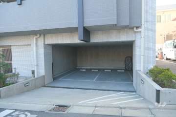 敷地内駐車場（屋内平面式）