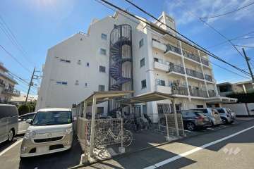 ニュー奥沢ハイツの外観（北東側から）