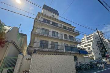 秀和第二奥沢レジデンスの外観（北東側から）