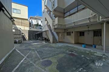 敷地内駐車場（屋外平面式）