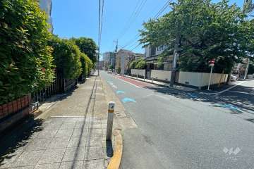 敷地南側の全面道路