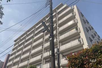 日商岩井自由が丘マンションの外観（南東側から）