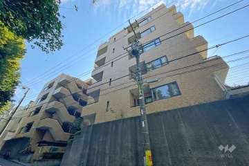 ライオンズマンション砧公園の外観（北西側から）