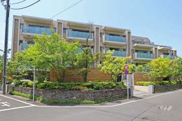 イニシアクラウド二子玉川イーストの外観（東側から）