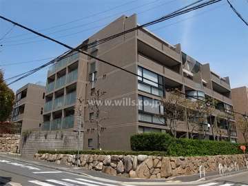 パレロワイヤル芦屋アトリウムの外観（南西側から）
