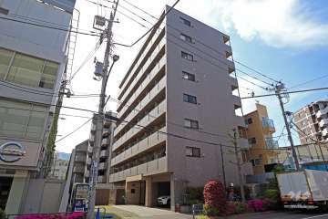 ルーブル学芸大学六番館の外観（北側から）
