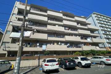 外キャッスル世田谷の外観（南西から）