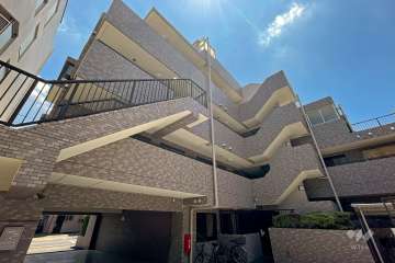 クレッセント三軒茶屋2の外観（北側から）