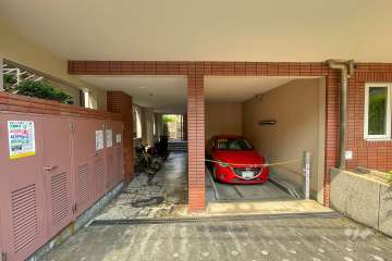 敷地内駐車場（屋内機械式）