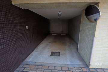 敷地内駐車場（屋内平面式）