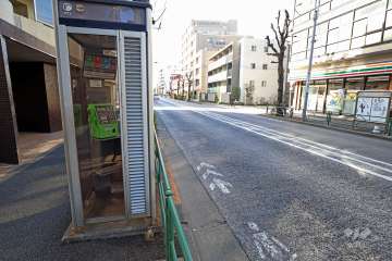 敷地北側の前面道路(東側から)