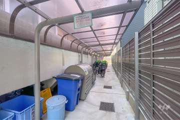 駐輪場（屋根付き）