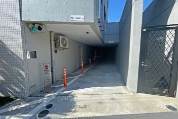 駐車場の出入り口