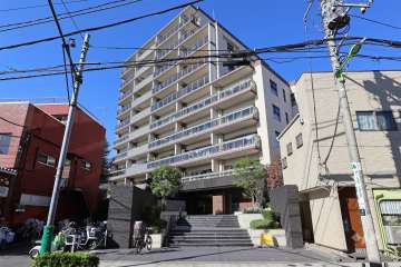 ザパームス祐天寺マスタープレイスの外観(南側から)