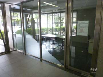 管理人室の横には集会室があります