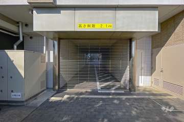 駐車場の出入り口（リングシャッター付き）