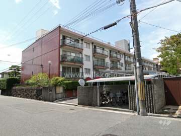 メゾン芦屋浜の外観（北東側から）