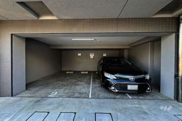 敷地内駐車場（屋内平面式）