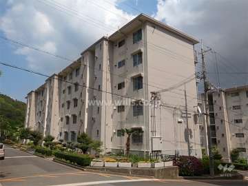 中山五月台住宅7号棟の外観（北西側から）