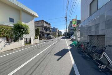 敷地北東側の前面道路　