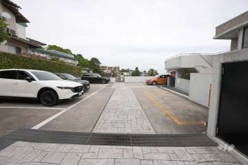 敷地内駐車場（屋外平面式）