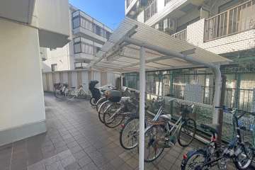 駐輪場（屋根付き）