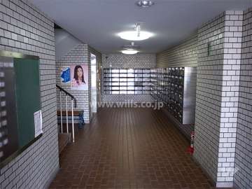 エントランスホール（共用ポスト）