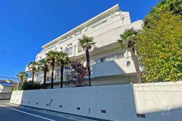 祖師谷大蔵センチュリーマンションの外観（南東側から）