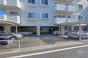 敷地内駐車場（屋内・屋外平面式）