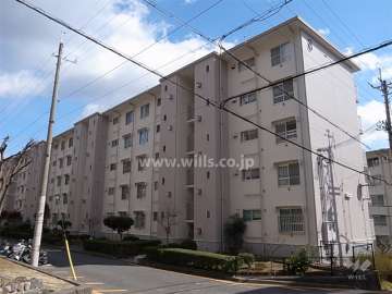 中山五月台住宅8号棟の外観（北西側から）