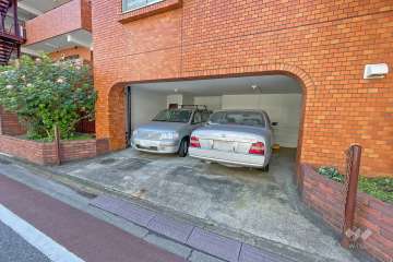 敷地内駐車場（屋内平面式）