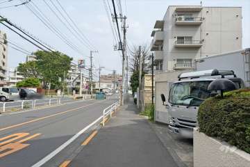 敷地北側の前面道路　