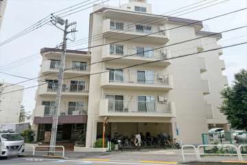 赤堤スカイマンションの外観（北西側から）