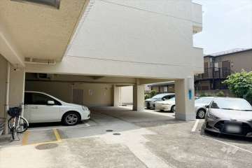 敷地内駐車場（屋内平面式と屋外平面式）