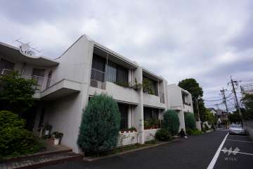 アルス宮の坂の外観（南西側から）