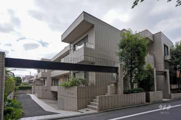 東急ドエルアルス豪徳寺アネックスの外観（南東側から）