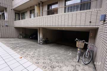 敷地内駐車場（屋内平面式）