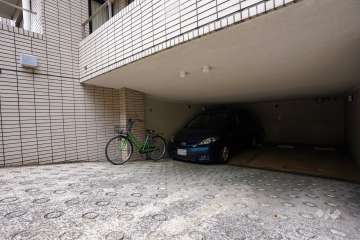 敷地内駐車場（屋内平面式）