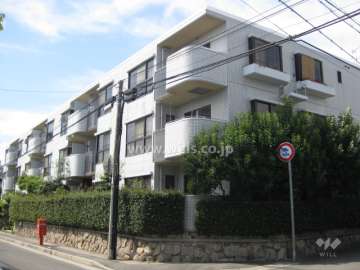 ロイヤル芦屋川の外観（南東側から）