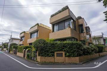 東急ドエルアルス宮の坂アネックスの外観（南東側から）