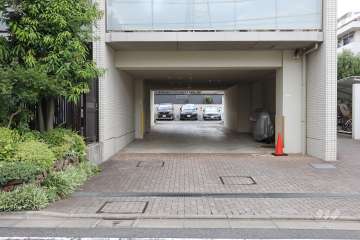 駐車場の出入り口