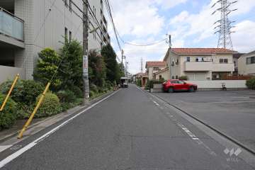 敷地東側の前面道路