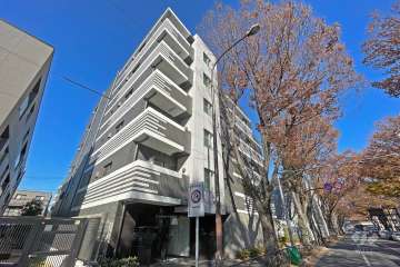 ステージグランデ千歳烏山アジールコートの外観（南西側から）