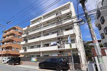 ライオンズマンション二子玉川の外観(南東側から)