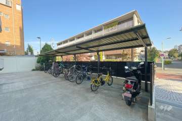 駐輪場とバイク置場