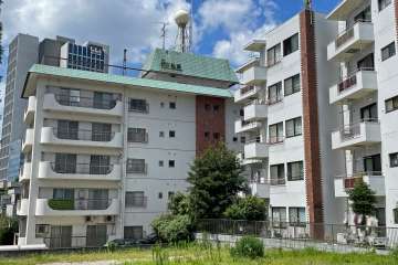 第二上野毛マープル松原の外観（東側から）