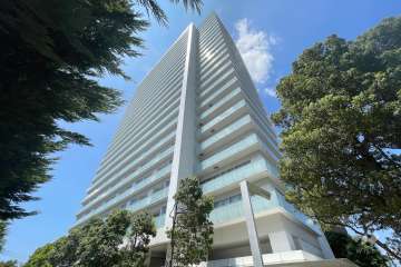 プラウドタワー二子玉川の外観（北東側から）