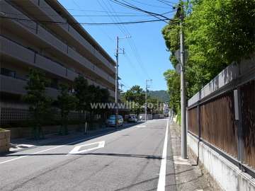 周辺は区画の整った閑静な住宅地です。