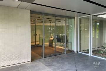 エントランス（東側）